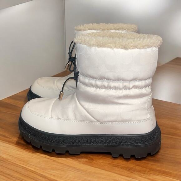 COACH Kailee Boots White Nylon/Lamb Fur/Black Leather Winter Booties Size 7 - Picture 1 of 6
